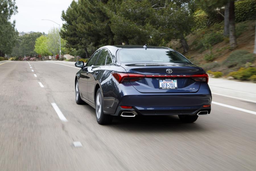  Toyota Avalon XLE 2018 года  (фото 3 из 7)